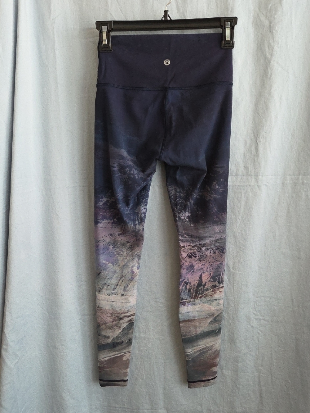G499. Lululemon Wunder Under High Rise Full-On Luxtreme in Panorama - Size 4